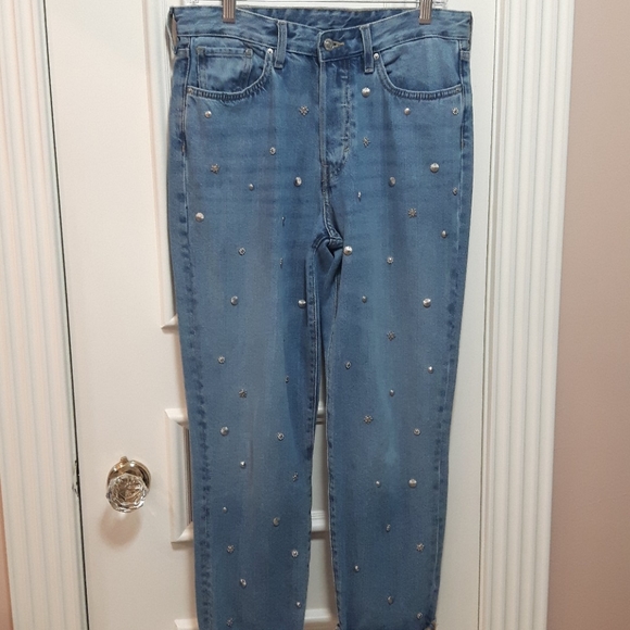 High waisted boyfriend jeans with studs - Picture 1 of 5